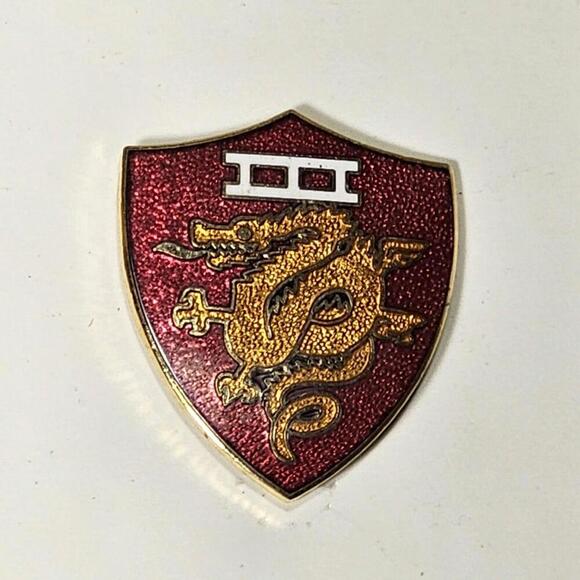 Vintage 3rd Marine Amphibious Corps Hat Lapel Pin US Military USMC - Picture 2 of 4